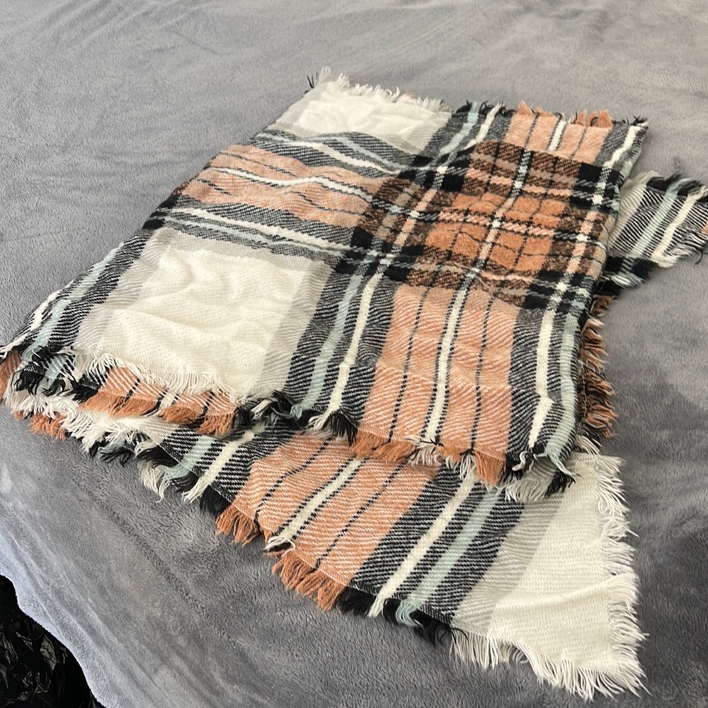 Aerie Plaid Shawl / Scarf
